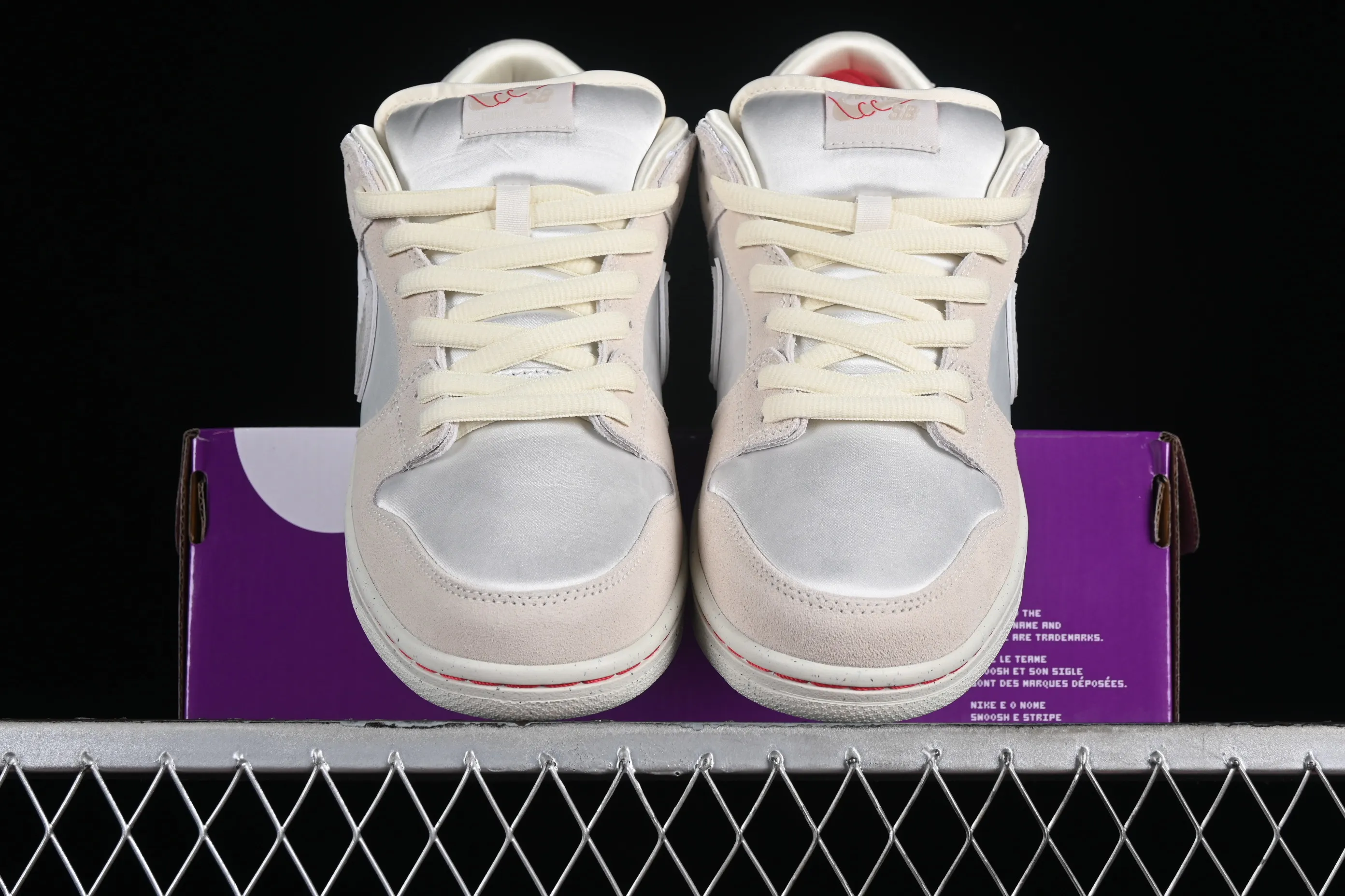 All categories Nk SB Dunk series Nk SB Dunk Low low-top sneakers M version pure original Nk SB Dunk Low 2024 Valentine's Day theme SB low-top casual sneakers FZ5654-100